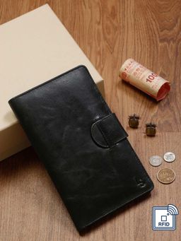 Louis Stitch - Men Black Leather Passport Holder in Black