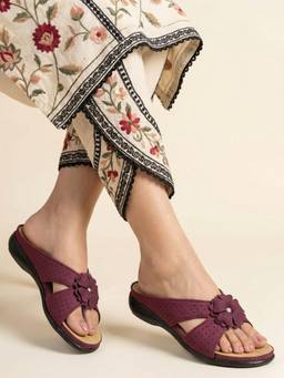JODYHUB - Women Maroon Synthetic Leather Sandals