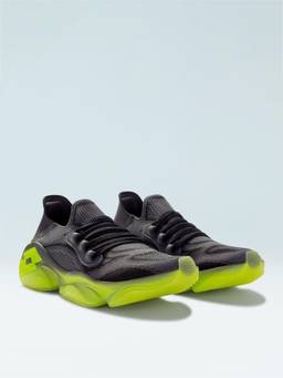 LOTTO - Men Stroma Axis Black Walking Shoes