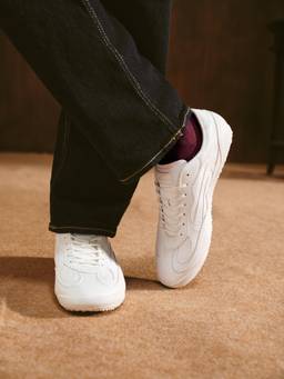 CHK - STRIDE - Clay White Sneakers