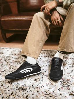 CHK - STRIDE - Ink Black Sneakers
