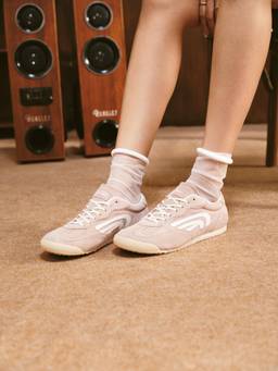 CHK - STRIDE - Ice Pink Sneakers