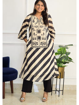 Pink Tree - Black Striped Printed Kurta with Pant