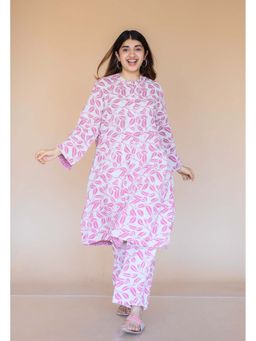 The Indian Ethnic Co. - Pink Hand Block Printed Slub Cotton Straight Kurta