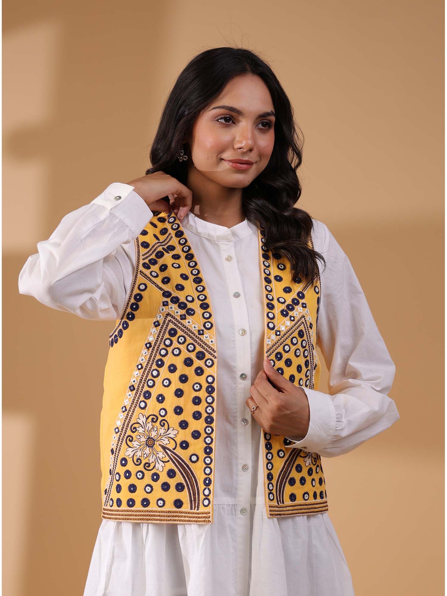 Women Yellow Colour Indian Wear Sleeveless Shrug-image-5