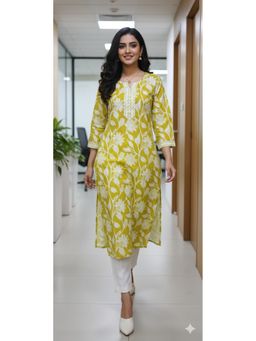 Rajnandini - Green Floral Three Fourth Sleeves Kurta