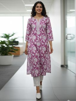 Rajnandini - Purple Floral Three Fourth Sleeves Kurta