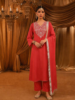 Aaghnya - Red Embroidered V-Neck Kurta Pant with Dupatta
