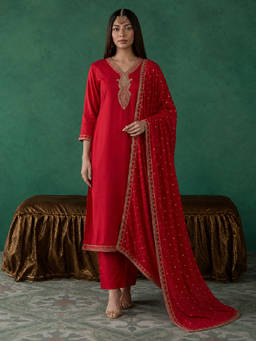 Aaghnya - Red Embroidered V-Neck Kurta Pant with Dupatta