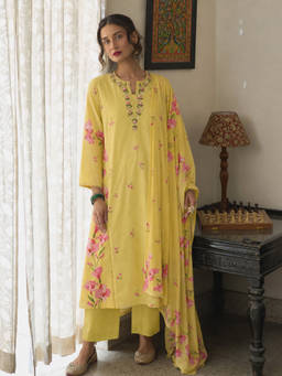 Aaghnya - Yellow Floral Round Neck Kurta Pant with Dupatta