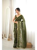 Green color option, Sold out, Currently selected