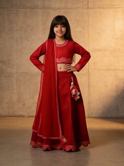 Fayon Kids - Red Raw Silk Lehenga Choli With Dupatta