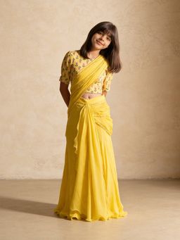 Fayon Kids - Yellow Printed Pre-Draped Saree With Blouse