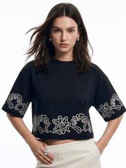 Outzidr - Black Cropped Boxy T-Shirt
