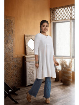 PANCHRANGA - Women White Cotton Slub Hand Chikankari Embroidery Kurta