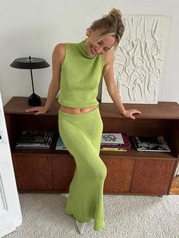 MISS MOSA BY AKANKSHA - Green Seri Luxe Soft Knit Crop Top And Skirt (Set of 2)