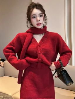 MISS MOSA BY AKANKSHA - Red Sara Luxe Top And Skirt With Scarf (Set of 3)