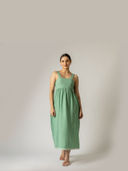 Green color option, Sold out, Currently selected