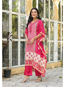 Autumnlane - Wine Muslin V-Neck Kaftan with Pant (Set of 2)