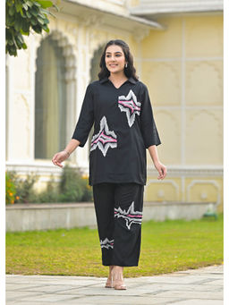 Autumnlane - Black Muslin Collar Neck Tunic with Pant (Set of 2)