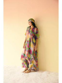 Suramya - Pink Silk Round Neck Kurta with Pant (Set of 2)