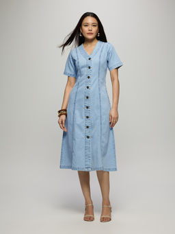 Twenty Dresses by Nykaa Fashion - Light Blue Denim V Neck Half Sleeves Button Down Midi Dress