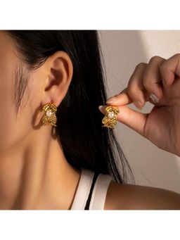 VIEN - White Anti-Tarnish Gold Plated Stud Earrings