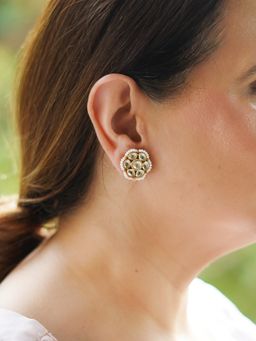 Kraft Smiths - Pearl Round Stud Earrings