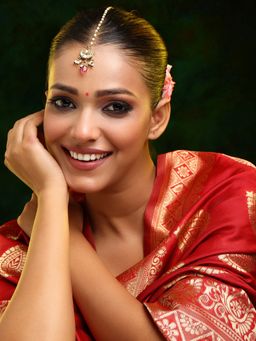 Ruby Raang Studio - Kundan Maang Tikka