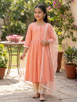 PSPeaches - Girls Peach Floral Printed Kurta and Pant With Dupatta