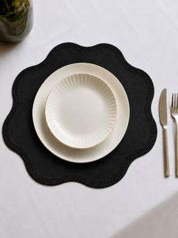Aarvi Decor - Faux Leather Scalloped Decorative Heat-Resistant Table Mat - Black