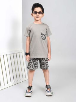 YOUMAA - Boys Grey Printed T-Shirt with Shorts