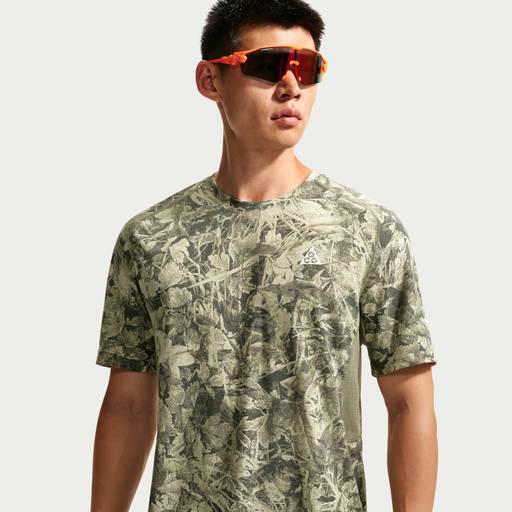 ACG 'Solar Chase' - Men's Dri-FIT ADV Trail-Running Top
