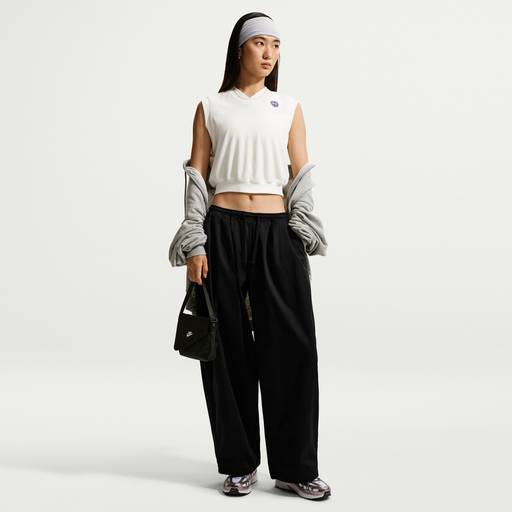 Nike Sportswear - Women's Oversized Low-Rise Utility Trousers
