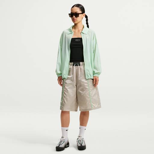 Nike Sportswear - Women's Loose Mid-Rise Woven Shorts