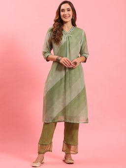 Shree - Women Polyester Green Embroidered Kurta With Comfort Pant (Set Of 2)