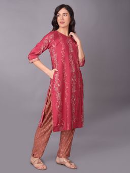 Shree - Women Modal Chanderi Maroon Floral Printed Kurta With Trouser (Set Of 2)