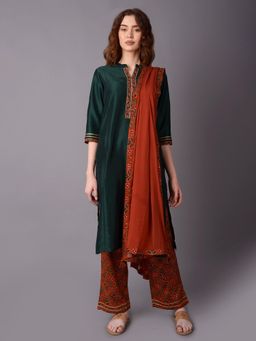 Shree - Women Poly Viscose Green Solid Kurta With Comfort Pant And Dupatta (Set Of 3)