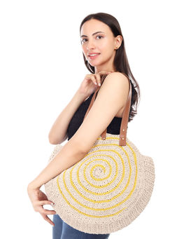 ITIHASIKALA - Women Crochet United Urbane Tote bag - Off White