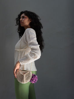 ITIHASIKALA - Women The Miniature Crochet Sling Bag - Off White