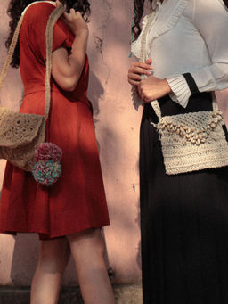 ITIHASIKALA - Women Crochet Shell Sling Bag- Off White