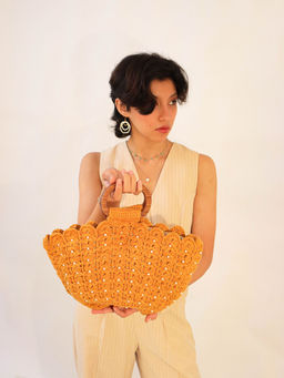ITIHASIKALA - The Crochet Beachshell Handbag