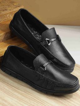 Metro - Black Leather Round Toe Moccasins