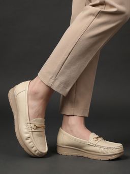 JODYHUB - Women Loafers Cream
