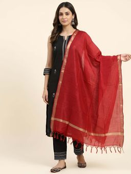 MUFFLY - Women Maroon Solid Cotton Tassel Dupatta