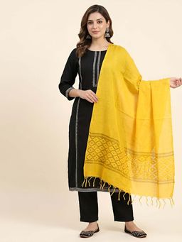 MUFFLY - Women Yellow Cotton Woven Tassel Detailing Dupatta