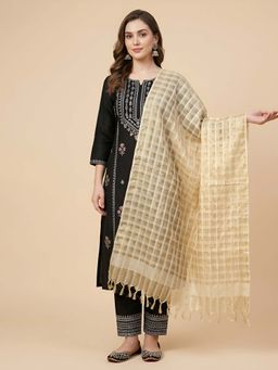 MUFFLY - Women Beige Organza Checks Tassel Detailing Dupatta