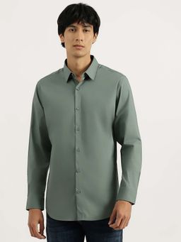 United Colors of Benetton - Men Green Slim Fit Spread Collar Solid Shirt