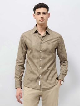 U.S. POLO ASSN. - Men Beige Tailored Fit Vertical Striped Shirt