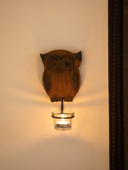 ExclusiveLane - The Vigilant Owl Hand Carved Wall Tea Light Holder In Mango Wood (7.5 Inch)